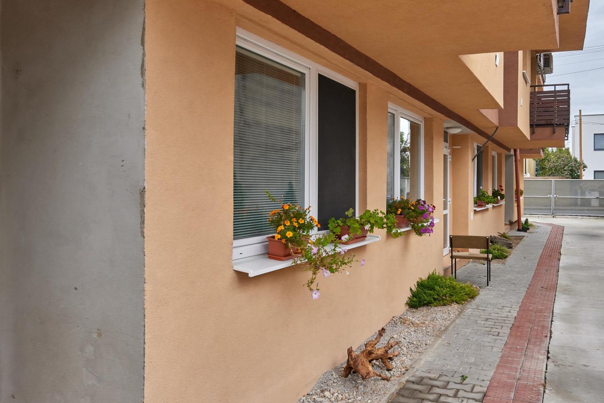 Destiny Apartment Bratysława Zewnętrze zdjęcie